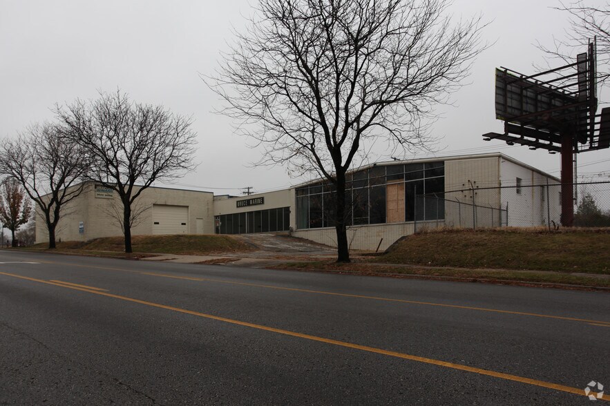 Primary Photo Of 6701-6707 Prospect Ave, Kansas City Auto Dealership For Lease