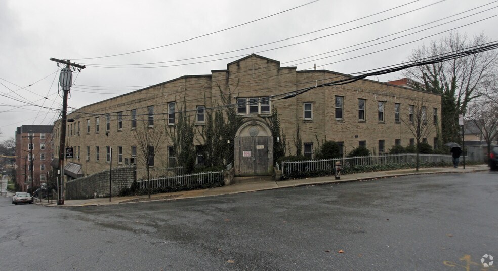 More Photos Of 78 Fort Pl, Staten Island Religious Facility For Sale