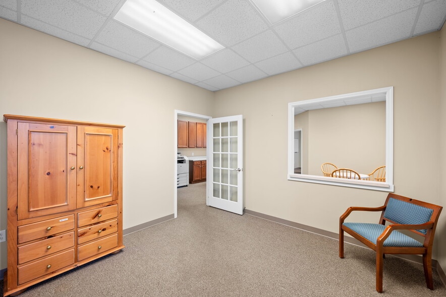 More Photos Of 1234 Mann Dr, Matthews Office For Lease