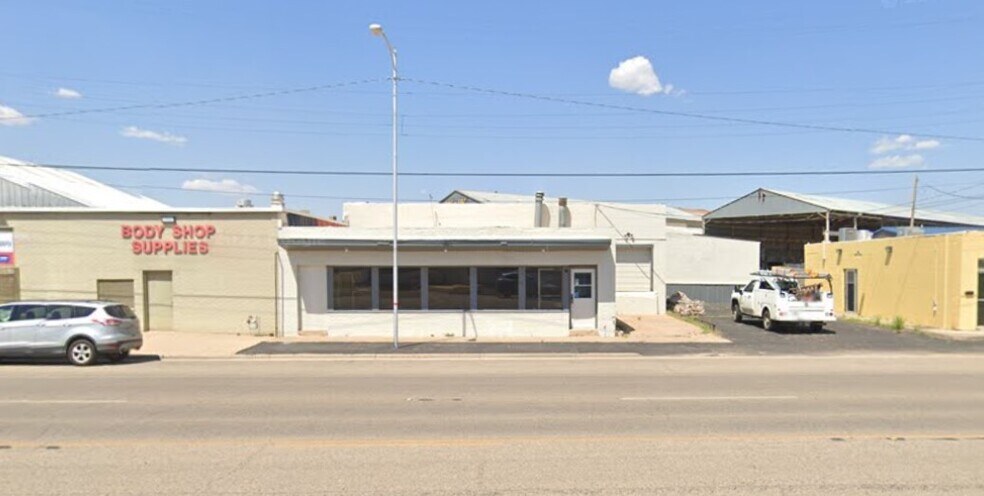 Primary Photo Of 2316 Clovis Hwy, Lubbock Showroom For Lease