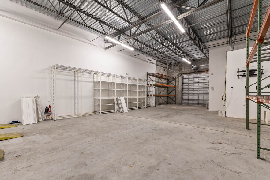 More Photos Of 1480 NE 131st St, Miami Warehouse For Sale