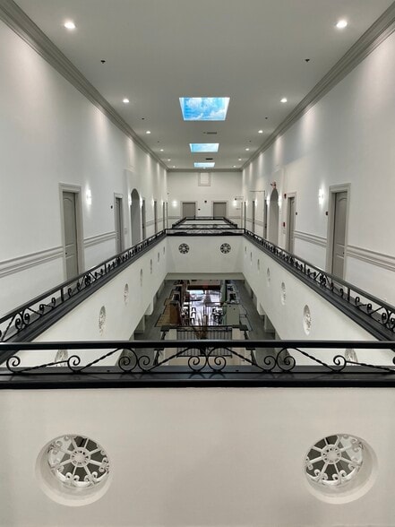 More Photos Of 1926 Hollywood Blvd, Hollywood Office For Lease