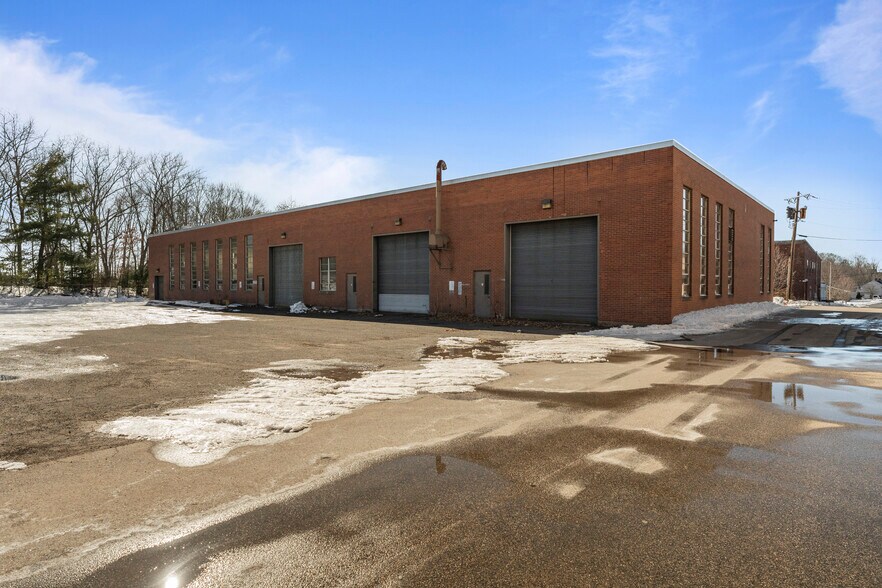 More Photos Of 251 Freestone Ave, Portland Manufacturing For Sale