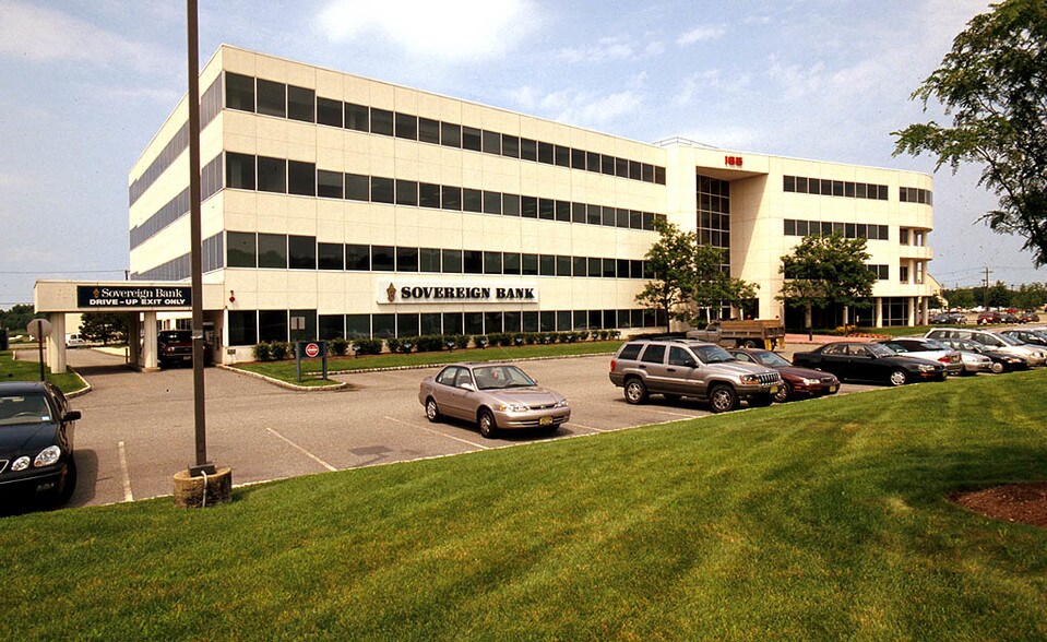 More Photos Of 165 Passaic Ave, Fairfield Office For Lease