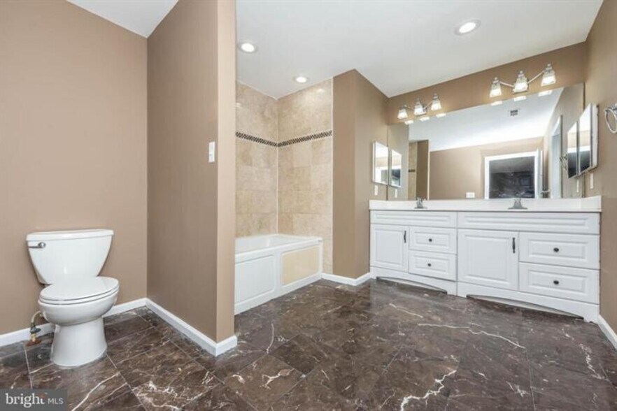 More Photos Of 4021 Barrington Rd, Baltimore Flex For Sale