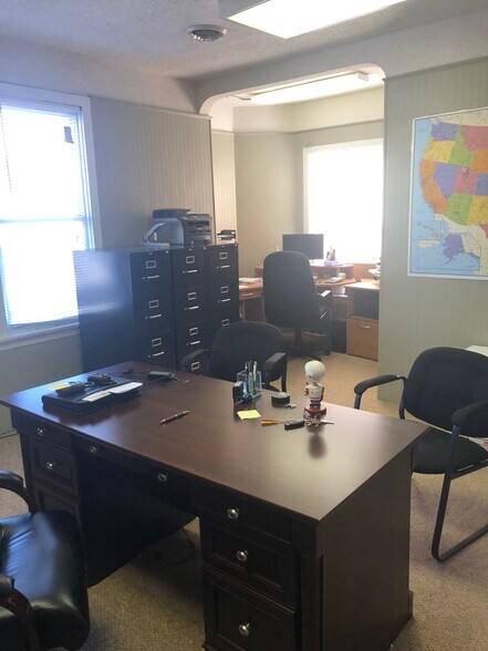 More Photos Of 111 Cass Ave, Mount Clemens Office For Sale