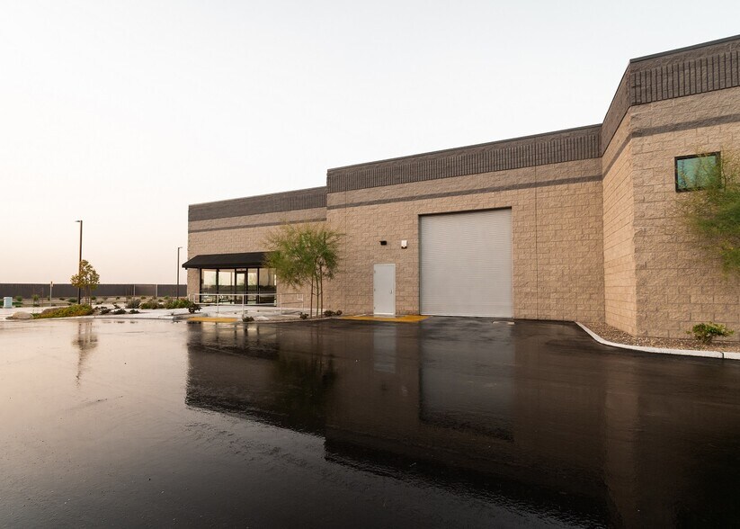 More Photos Of 6906-6936 McCutchen Rd, Bakersfield Unknown For Lease