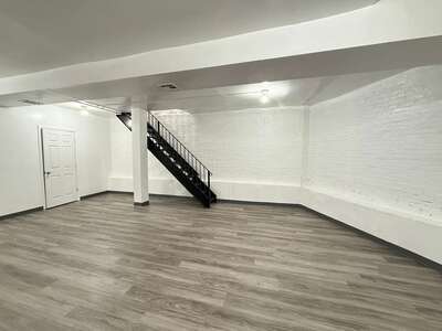 More Photos Of 6938 Myrtle Ave, Glendale General Retail For Lease