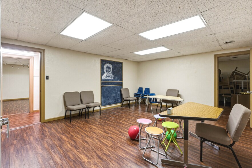 More Photos Of 13908 Dixie Hwy, Louisville Religious Facility For Sale