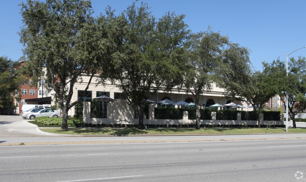 More Photos Of 1212 Waugh Dr, Houston Restaurant For Sale