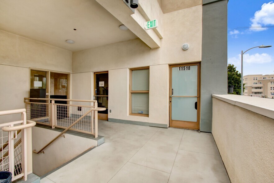 More Photos Of 11500-11518 Santa Monica Blvd, Los Angeles Office For Lease