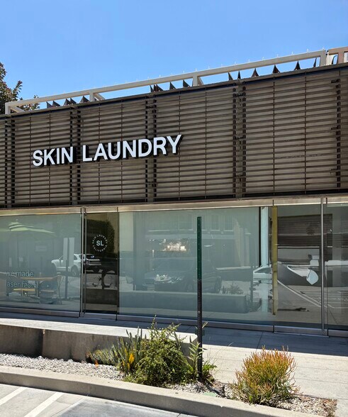 More Photos Of 11723-11733 Barrington Ct, Los Angeles Loft Creative Space For Lease