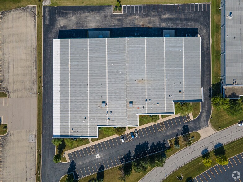 More Photos Of 401-431 N Raddant Rd, Batavia Warehouse For Lease