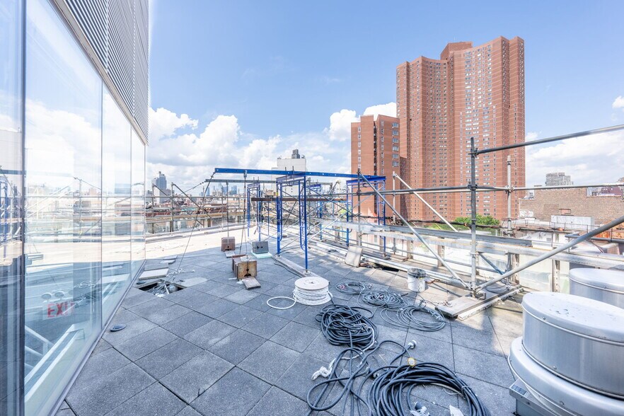 More Photos Of 17 Chatham Sq, New York Loft Creative Space For Lease
