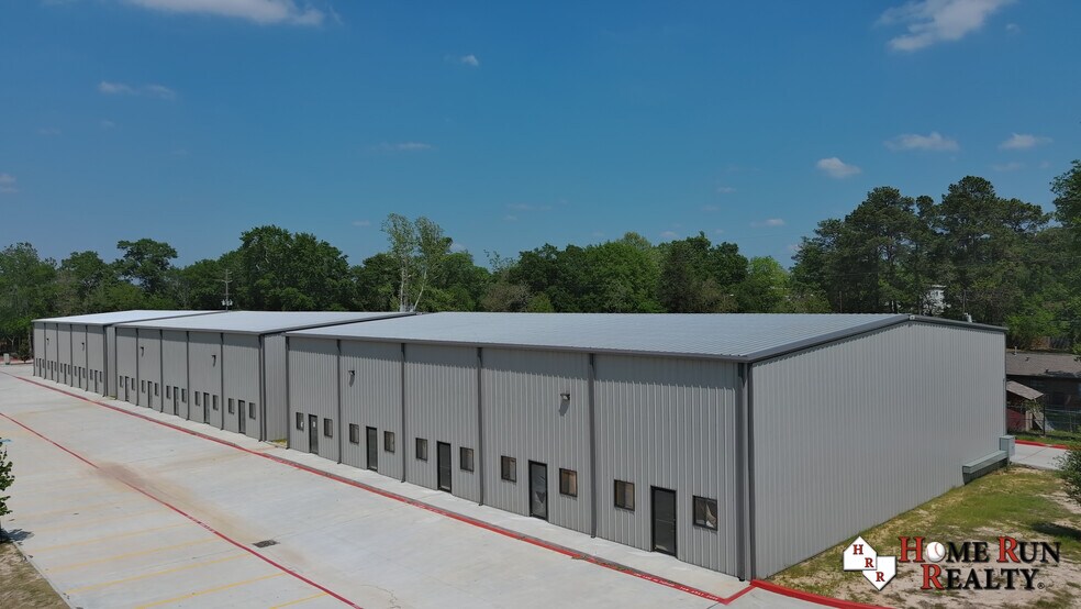 More Photos Of 837 Santa Fe St, Conroe Industrial For Lease