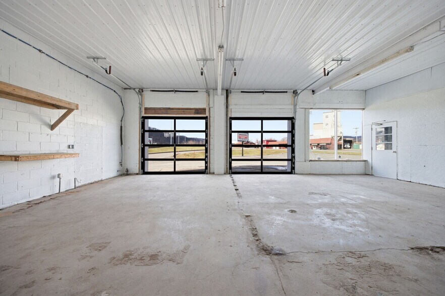 More Photos Of 400 5th Ave, New Brighton Auto Repair For Sale