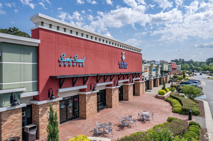 More Photos Of 300-612 Crosstown Dr, Peachtree City General Retail For Sale