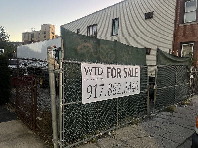 More Photos Of 61-20 Metropolitan Ave, Ridgewood Land For Sale
