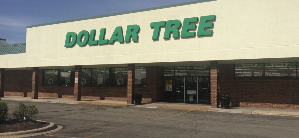 More Photos Of 15-89 W Golf Rd, Arlington Heights Unknown For Lease