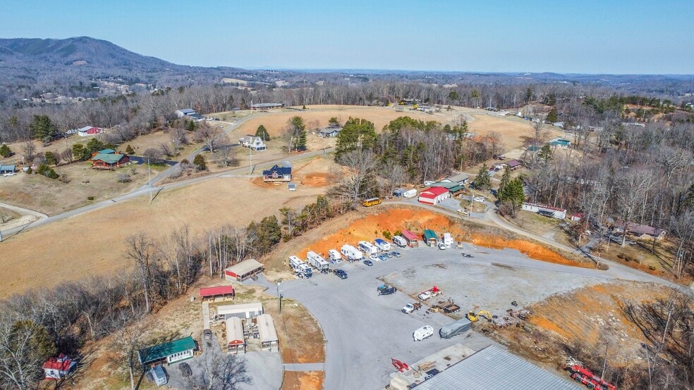 More Photos Of 104 Circle Rd, Newport Manufactured Housing Mobile Home Park For Sale