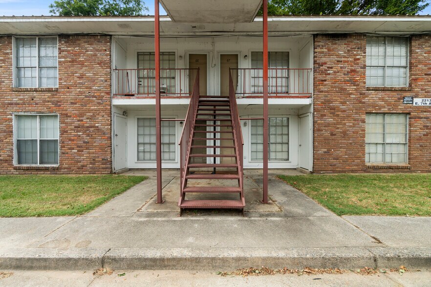 More Photos Of 2213 E 7th Ave, Pine Bluff Apartments For Sale