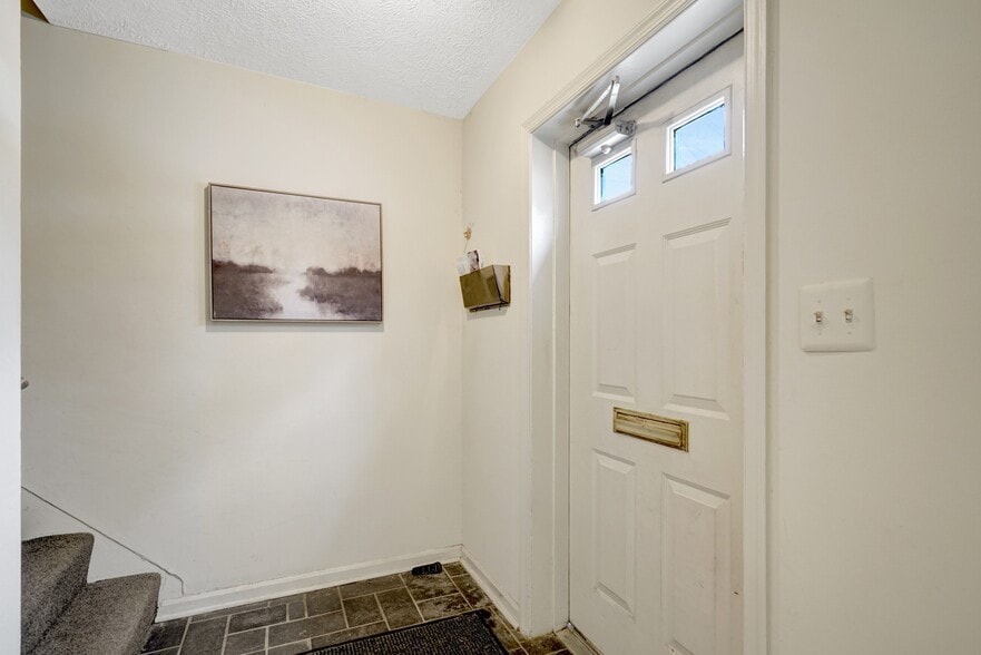 More Photos Of 7297 US-29, Falls Church Office For Sale