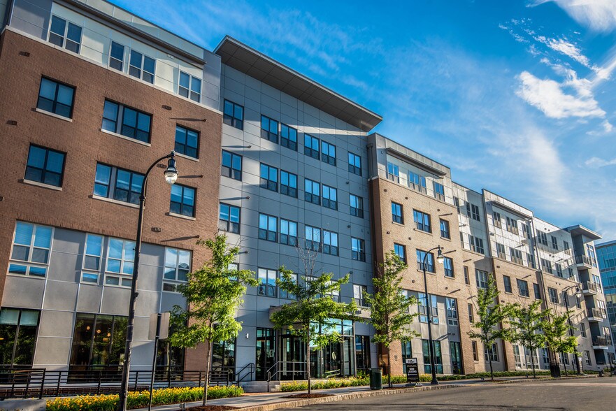 More Photos Of 145 Front St, Worcester Apartments For Lease