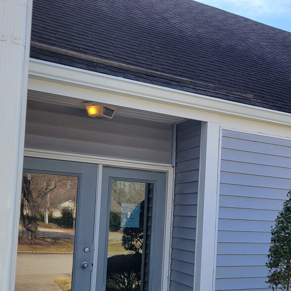 More Photos Of 710 Denbigh Blvd, Newport News Office For Sale