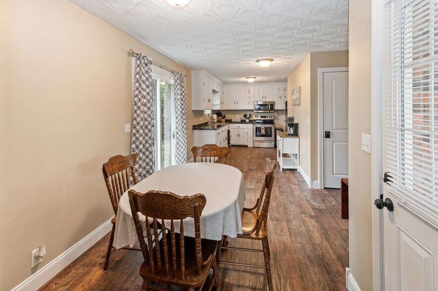 More Photos Of 3625 New Shepherdsville Rd, Bardstown Flex For Sale