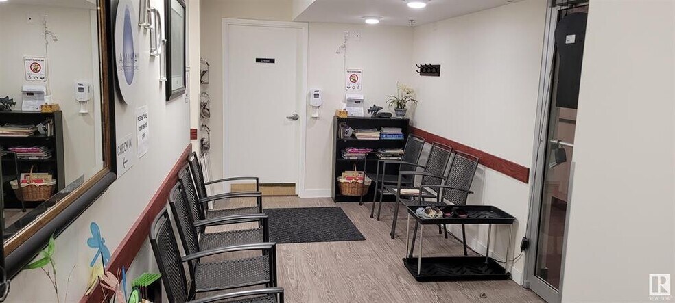 More Photos Of 7609 109th St NW, Edmonton Medical For Sale