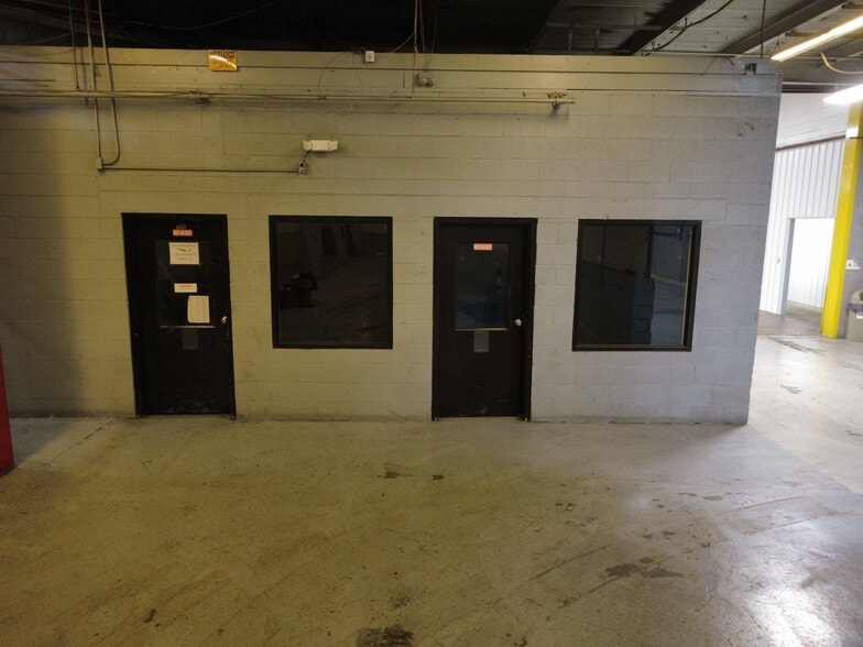 More Photos Of 2401 Blue Springs Rd, Cleveland Manufacturing For Sale