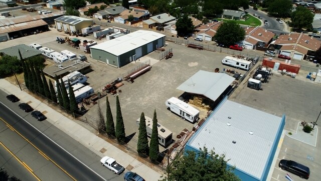 More Photos Of 800 W Elm Ave, Coalinga Warehouse For Sale