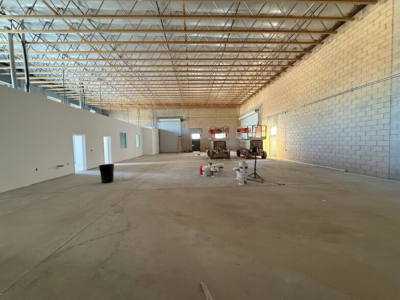 More Photos Of 2623 N San Fernando Rd, Los Angeles Warehouse For Sale