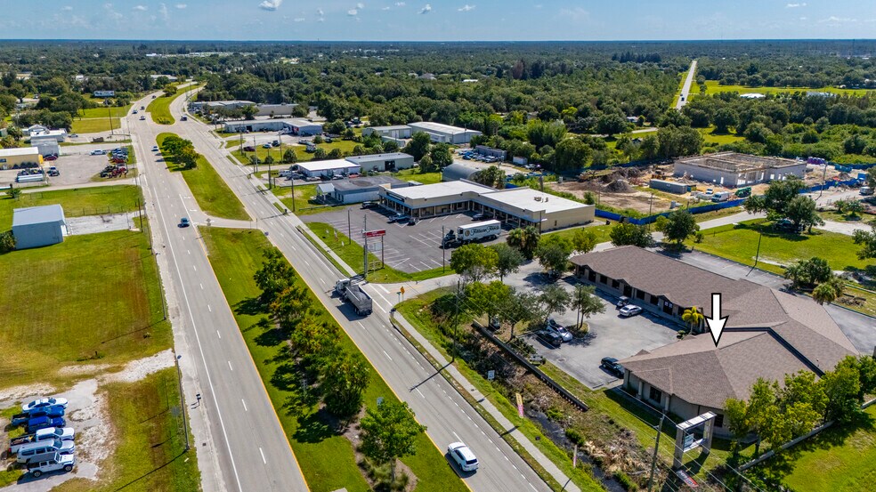 More Photos Of 5260 Duncan Rd, Punta Gorda Showroom For Sale