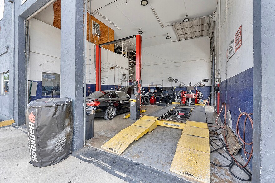 More Photos Of 3593 S Military Trl, Lake Worth Auto Repair For Sale