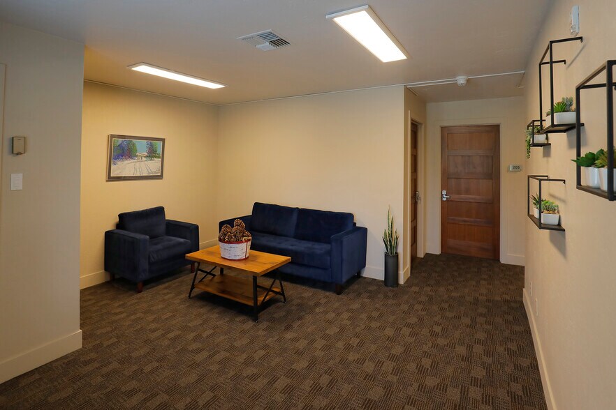 More Photos Of 625 Hwy 50, Zephyr Cove Office For Sale