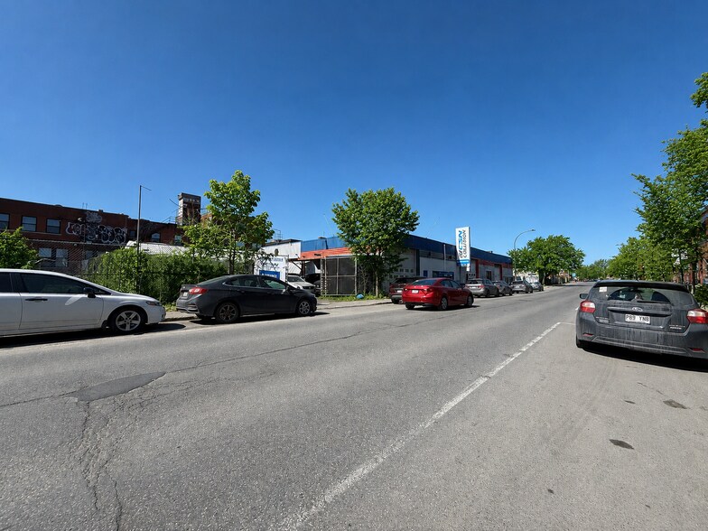 More Photos Of 4278 St Frontenac, Frontenac Auto Repair For Sale