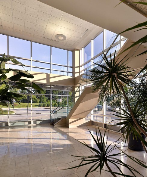 More Photos Of 21 Laurel Ave, Cornwall Medical For Lease