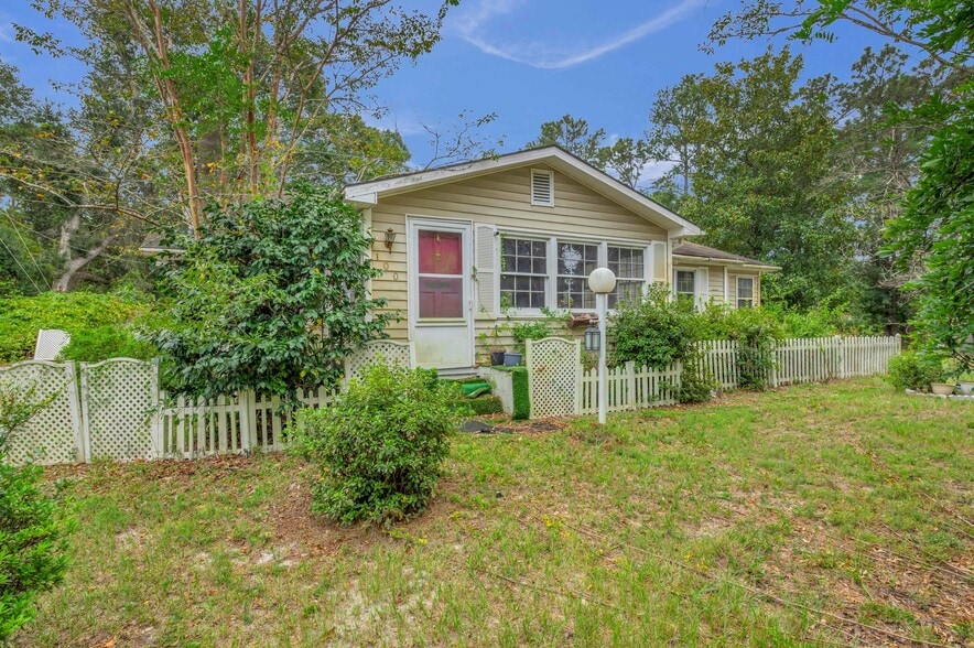 More Photos Of 100 Williams Love Grove Ch Rd, Hampstead Office For Sale