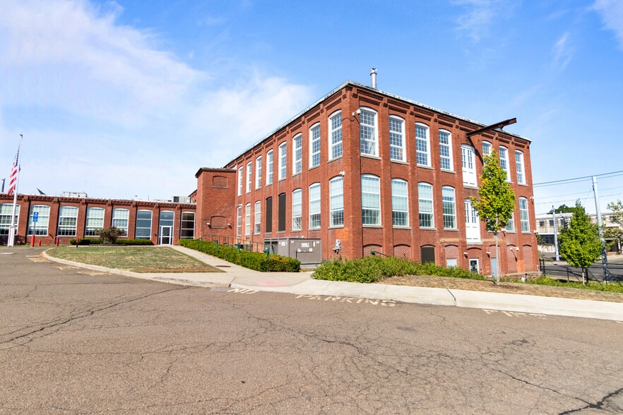 More Photos Of 114 Boston Post Rd, West Haven Medical For Lease