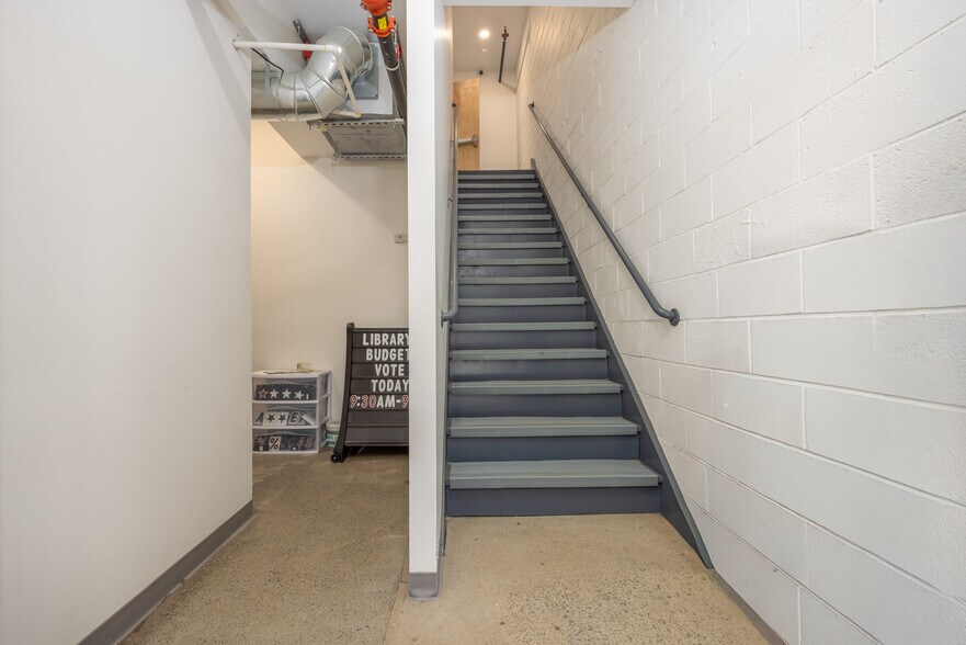 More Photos Of 75 E Central Ave, Pearl River Storefront For Sale