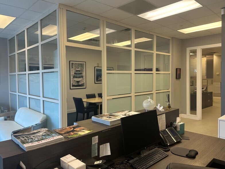 More Photos Of 300 Alton Rd, Miami Beach Office For Lease
