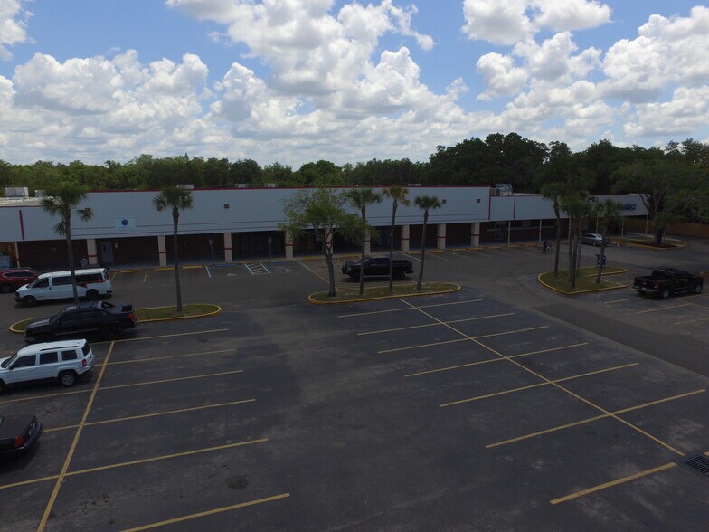 More Photos Of 11022-11130 S US Highway 41, Gibsonton Unknown For Lease