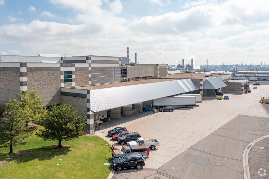 More Photos Of 5990 N Washington St, Denver Warehouse For Lease