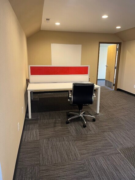 More Photos Of 2309 W Dolarway Rd, Ellensburg Loft Creative Space For Lease