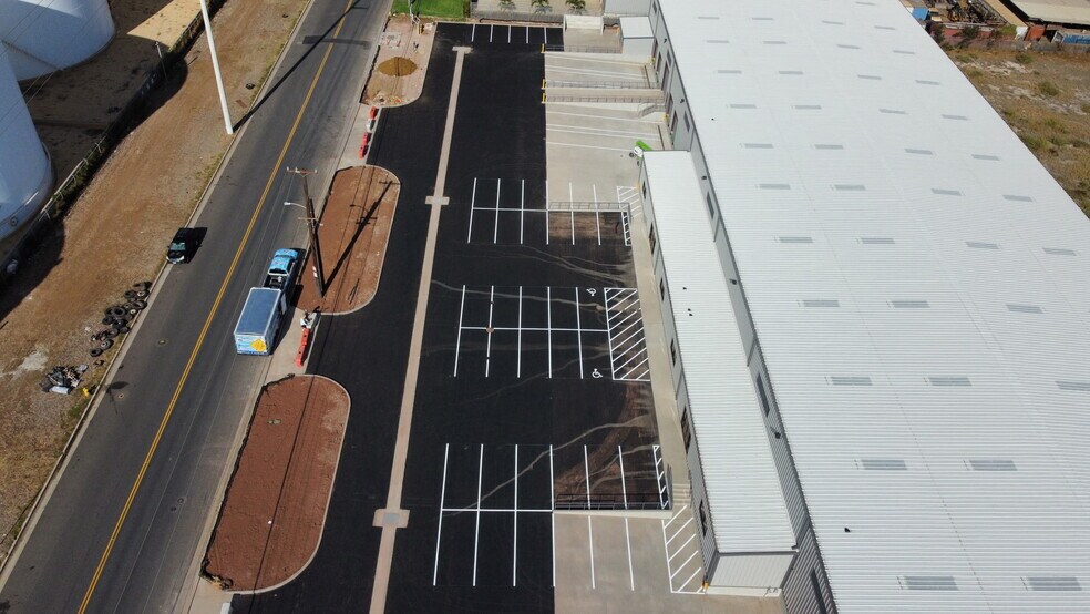 More Photos Of 91-209 Kuhela St, Kapolei Warehouse For Lease