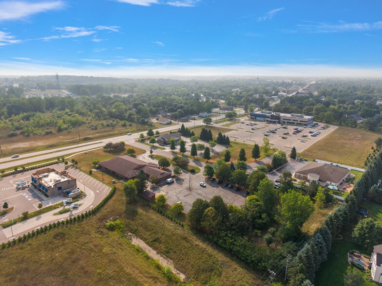 More Photos Of 485 Lapeer Rd, Oxford Office For Lease