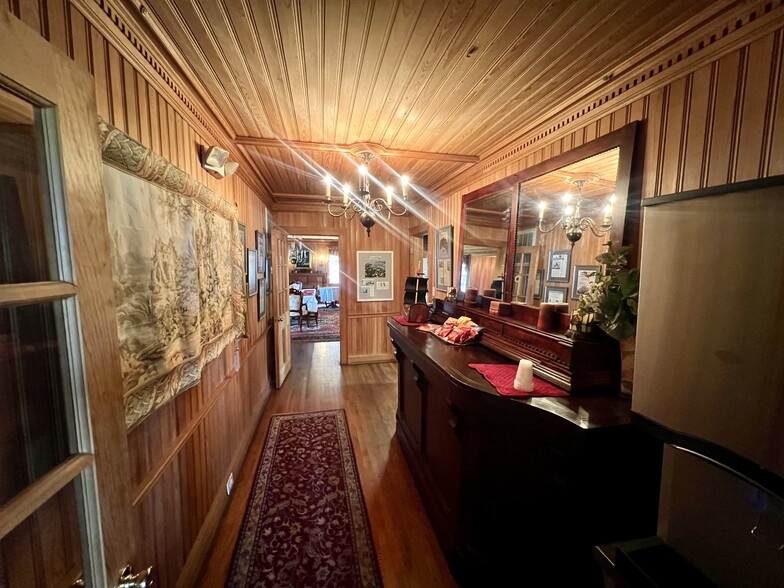 More Photos Of 155 Silver Lake Dr, Ocracoke Hospitality For Sale