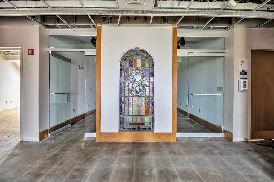 More Photos Of 2048 Main St, Buffalo Office For Sale