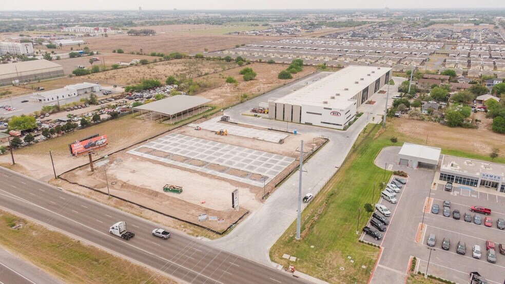 More Photos Of 5101 N Cage Blvd, Pharr Warehouse For Lease